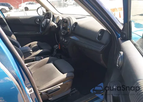 2018 Mini Countryman Cooper из США, поврежденный, VIN WMZYS7C30J3E07458